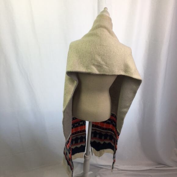 GAP Reversible Blanket Scarf Gray White - Picture 2 of 15